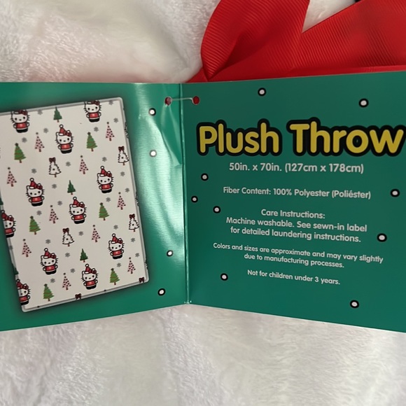 ✨Last One ✨NWT Hello Kitty Christmas Throw Blanket 50x70 - Picture 5 of 7